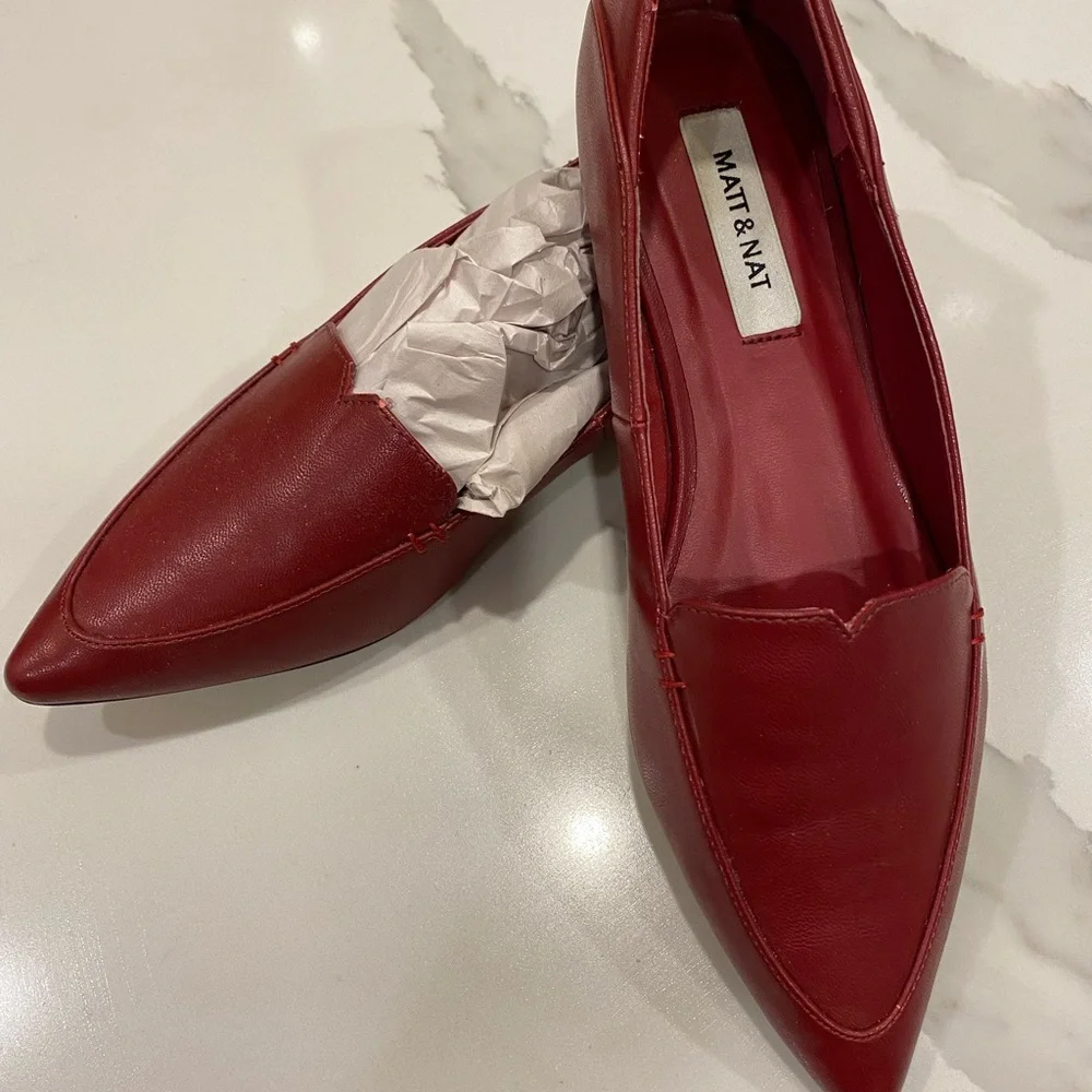 Matt & Nat Shoes - Shanti Ruby Flat - Picture 2 of 7